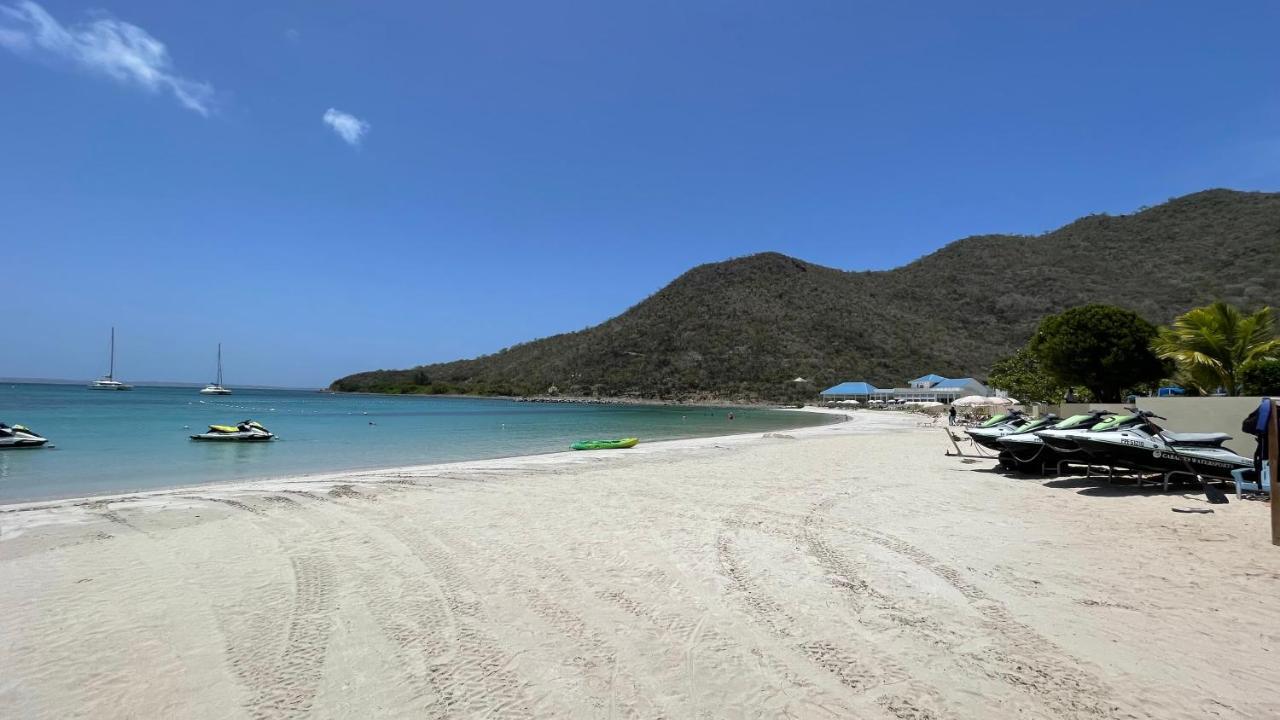 Island Escape, Marina Paradise & Beach Adventures Cul de Sac Exterior foto